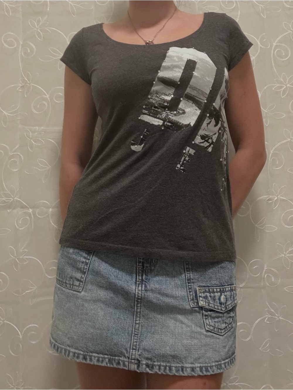 DKNY Bedazzled Graphic Short Sleeve Tee in Gray Approx Size Small